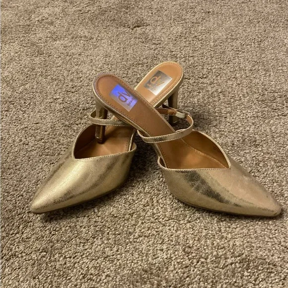 Dolce Vita Elley Gold Heels Pointed Toe. Slip On Size 8.5 M 3.5in heel NWOT - Picture 2 of 9
